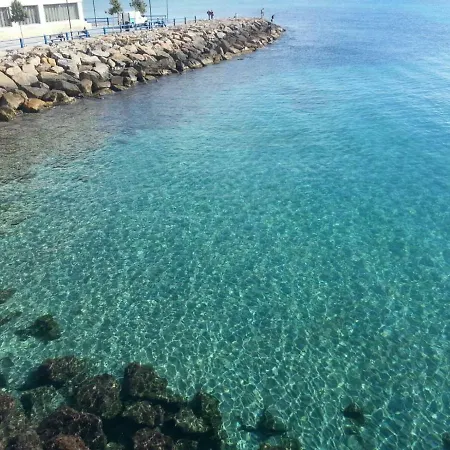 Salinas 7 *